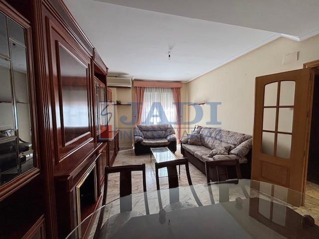 Venta de casa en Valdepeñas