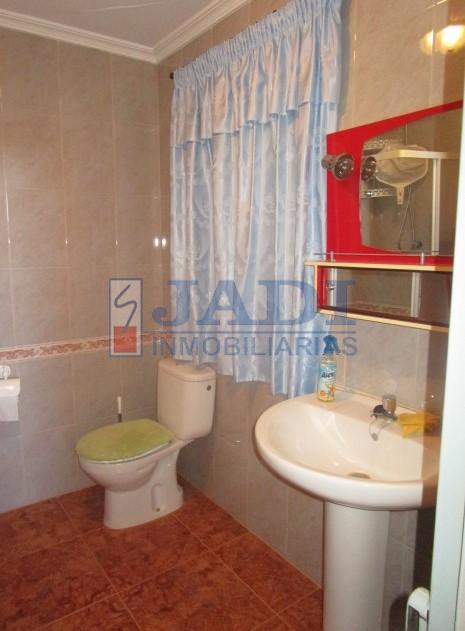 Venta de casa en Valdepeñas