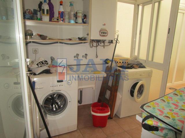 For sale of flat in Valdepeñas