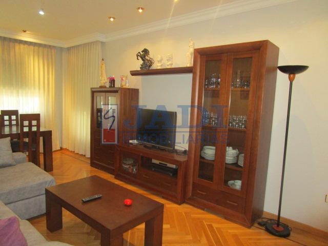 For sale of flat in Valdepeñas