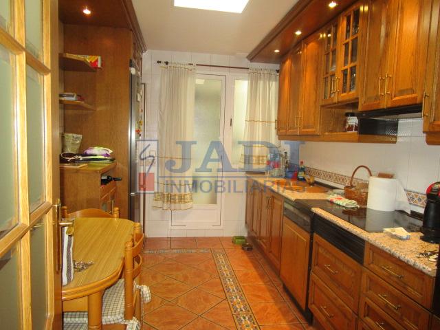 For sale of flat in Valdepeñas