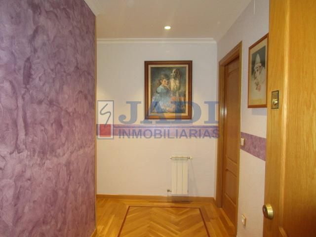 For sale of flat in Valdepeñas