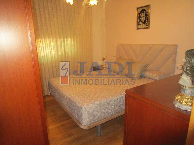 For sale of flat in Valdepeñas