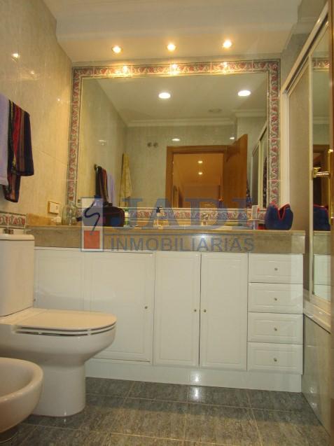 For sale of flat in Valdepeñas