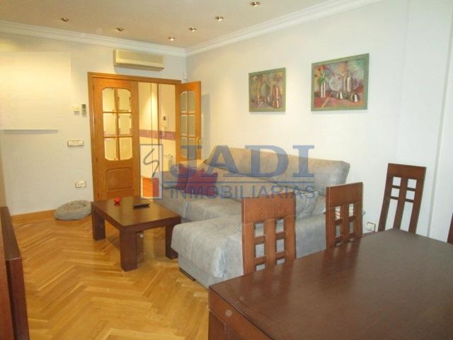 For sale of flat in Valdepeñas