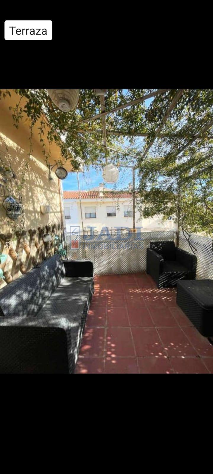 For sale of house in Valdepeñas