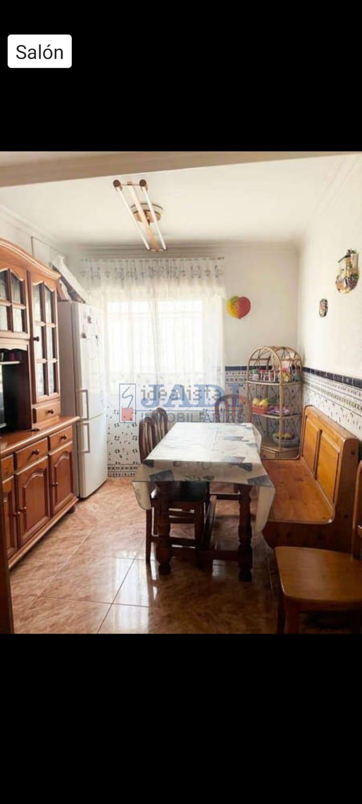 Venta de casa en Valdepeñas