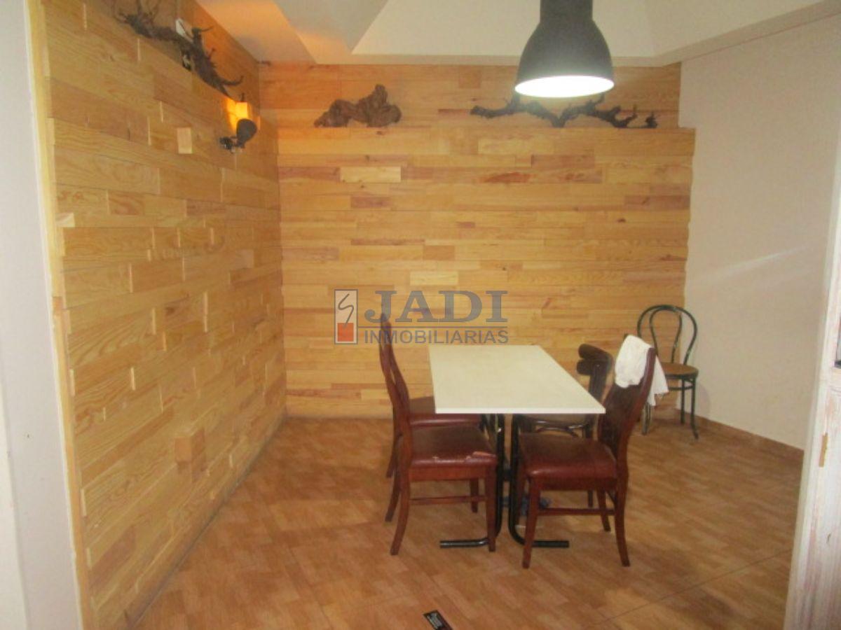 For sale of commercial in Valdepeñas