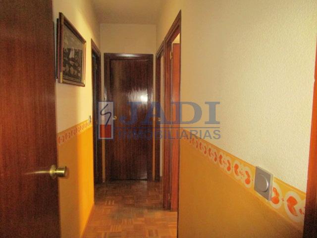 For sale of flat in Valdepeñas