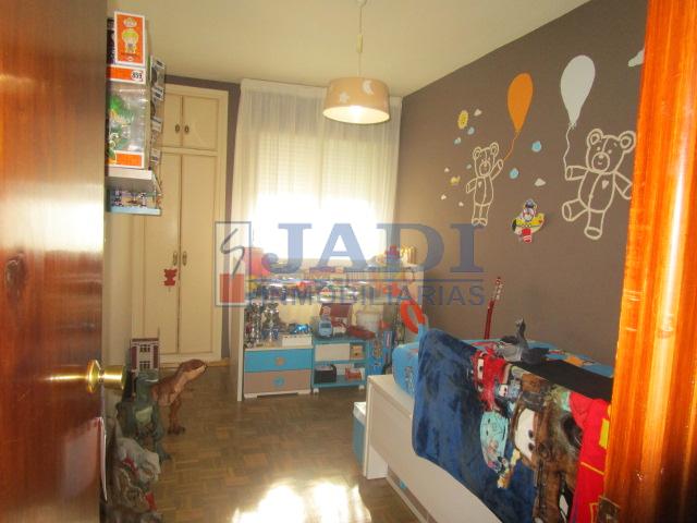 For sale of flat in Valdepeñas