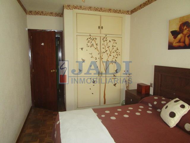 For sale of flat in Valdepeñas