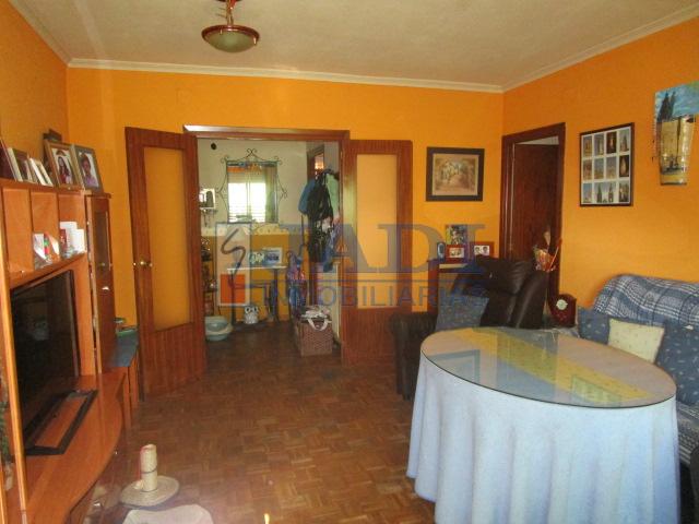 For sale of flat in Valdepeñas