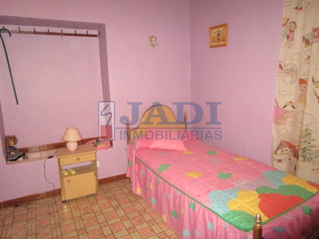 For sale of house in Valdepeñas
