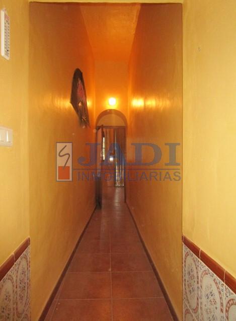 For sale of house in Valdepeñas