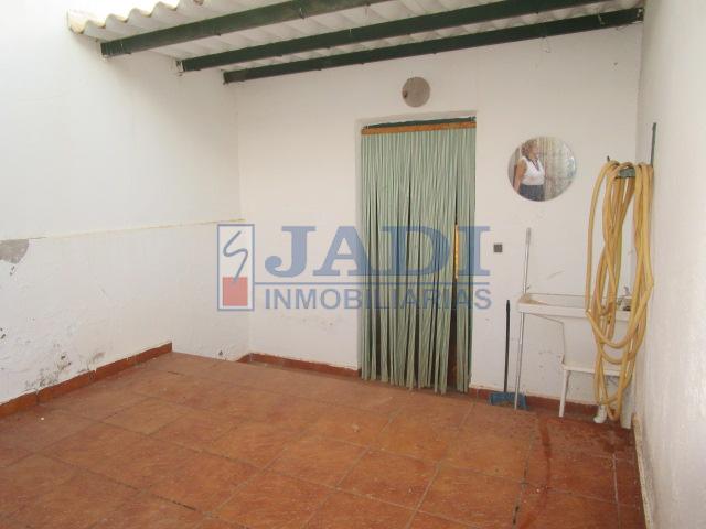 For sale of house in Valdepeñas