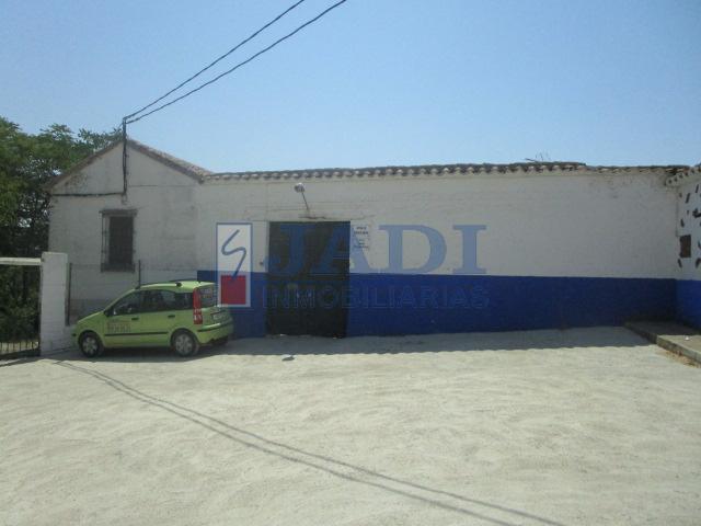 For sale of house in Valdepeñas
