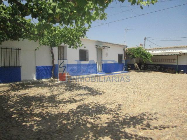 For sale of house in Valdepeñas