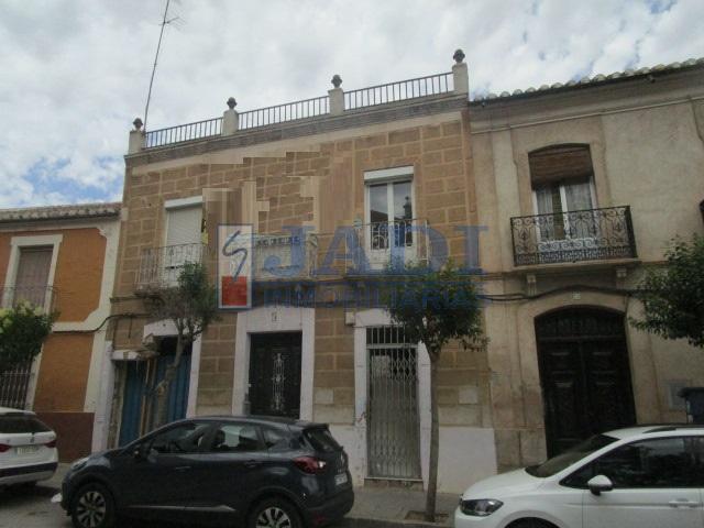 For sale of house in Valdepeñas