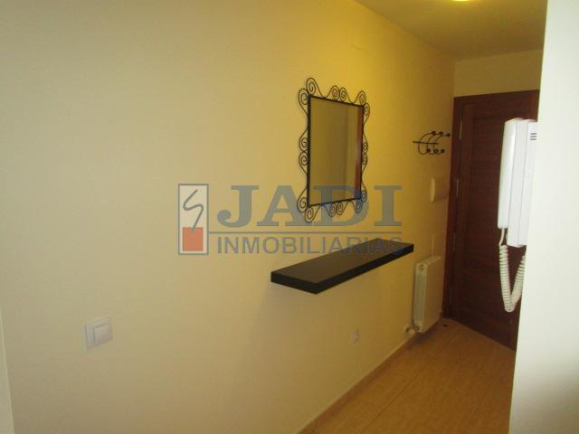 For sale of flat in Valdepeñas