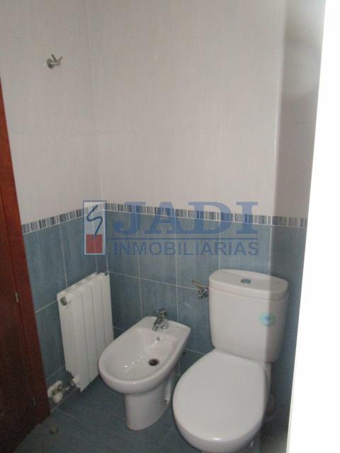 For sale of flat in Valdepeñas