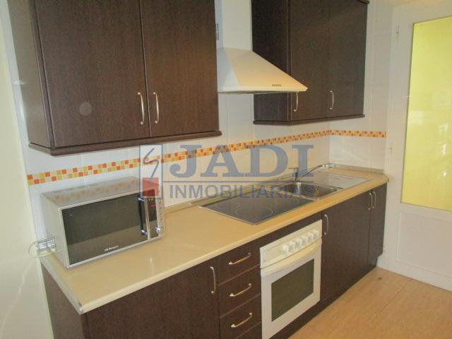 For sale of flat in Valdepeñas