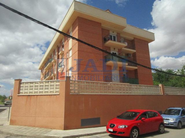 For sale of flat in Valdepeñas