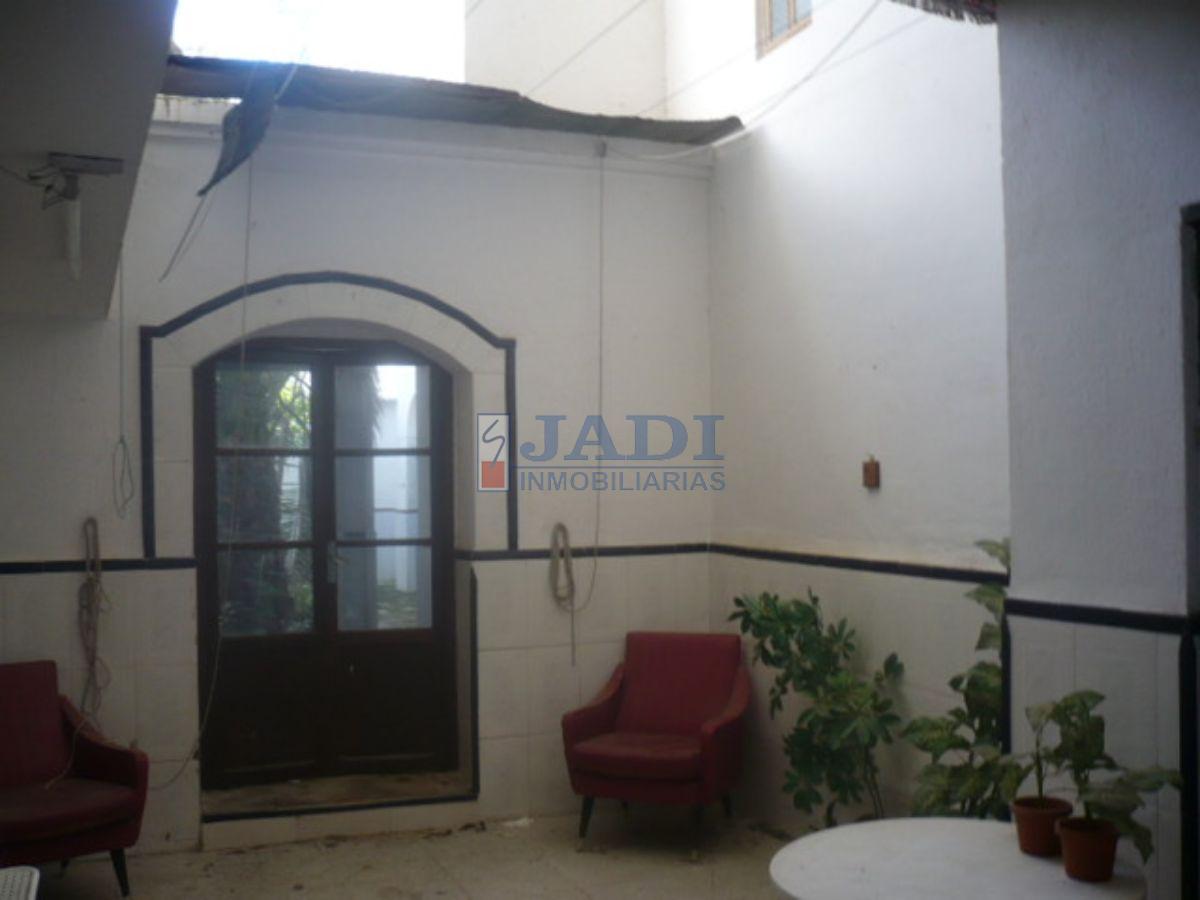 For sale of house in Valdepeñas