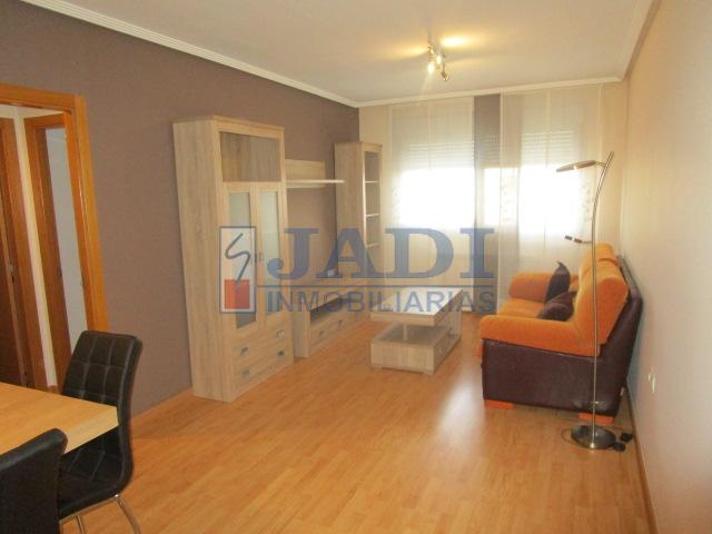 For rent of flat in Valdepeñas