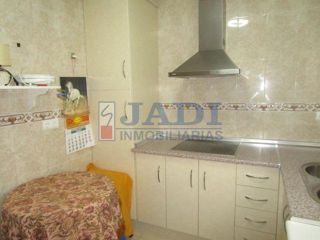 For sale of flat in Valdepeñas