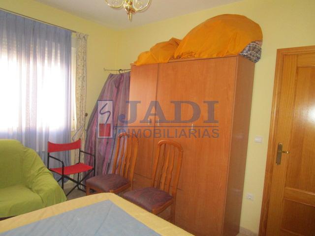 For sale of flat in Valdepeñas