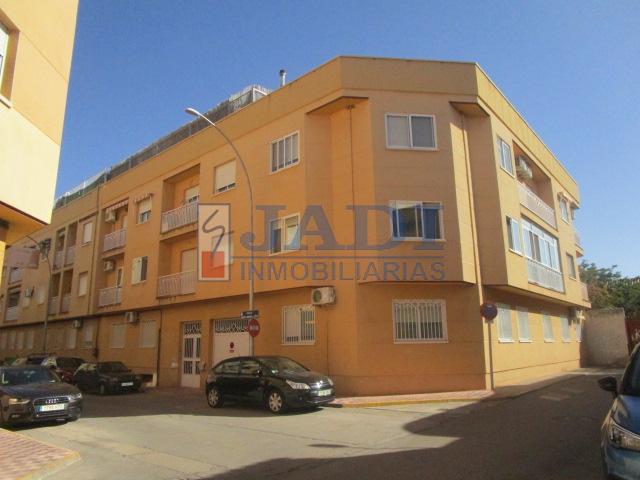 For sale of flat in Valdepeñas