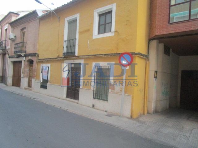 Venta de casa en Valdepeñas