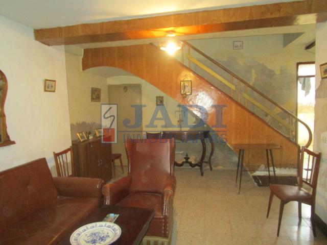 For sale of house in Valdepeñas