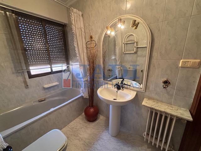 Venta de casa en Valdepeñas