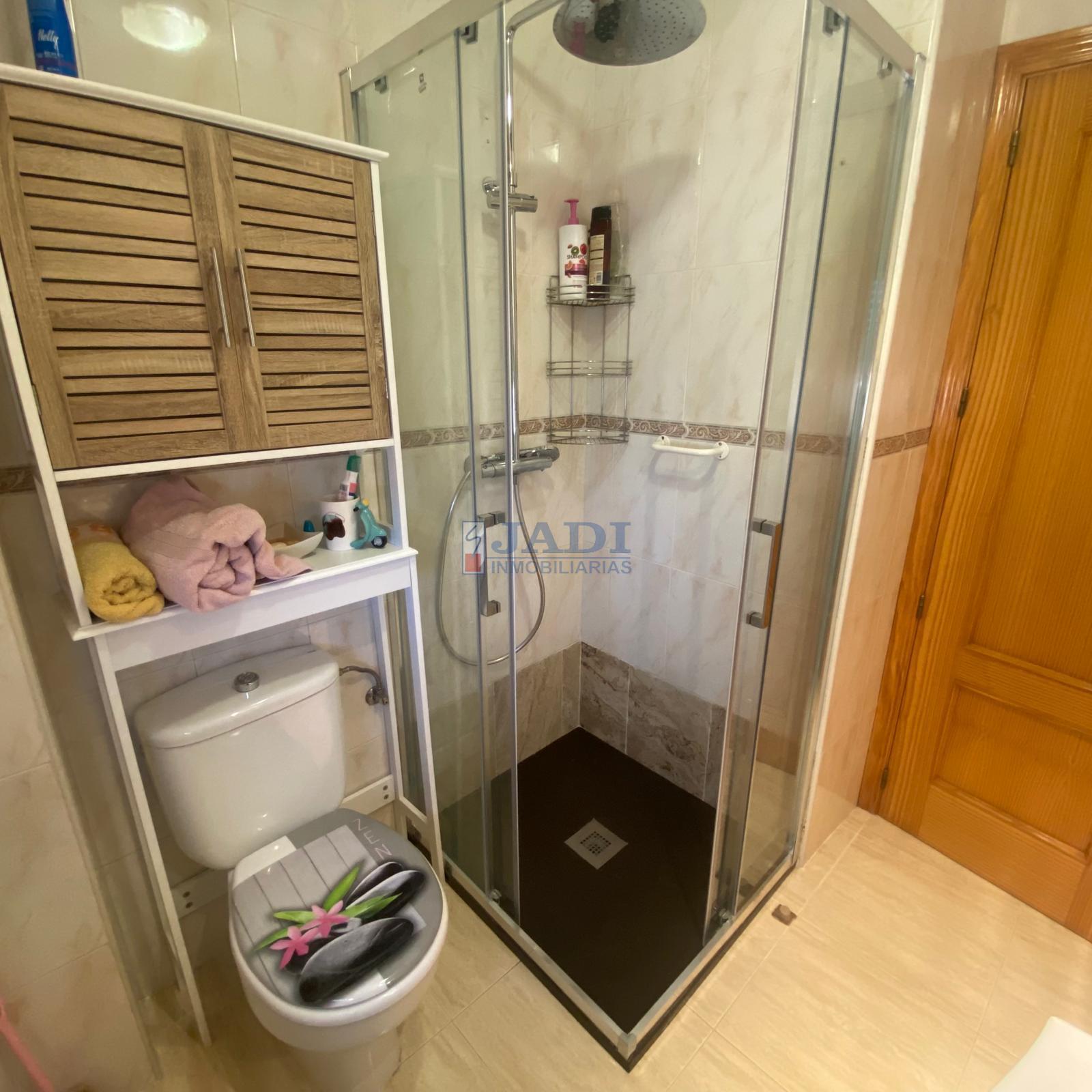 For sale of flat in Valdepeñas