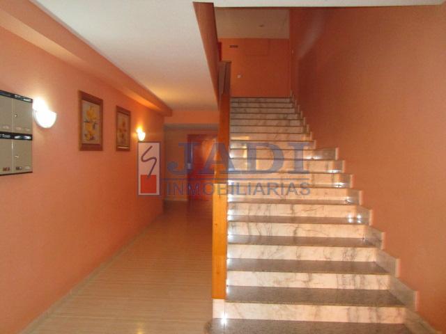 For sale of flat in Valdepeñas