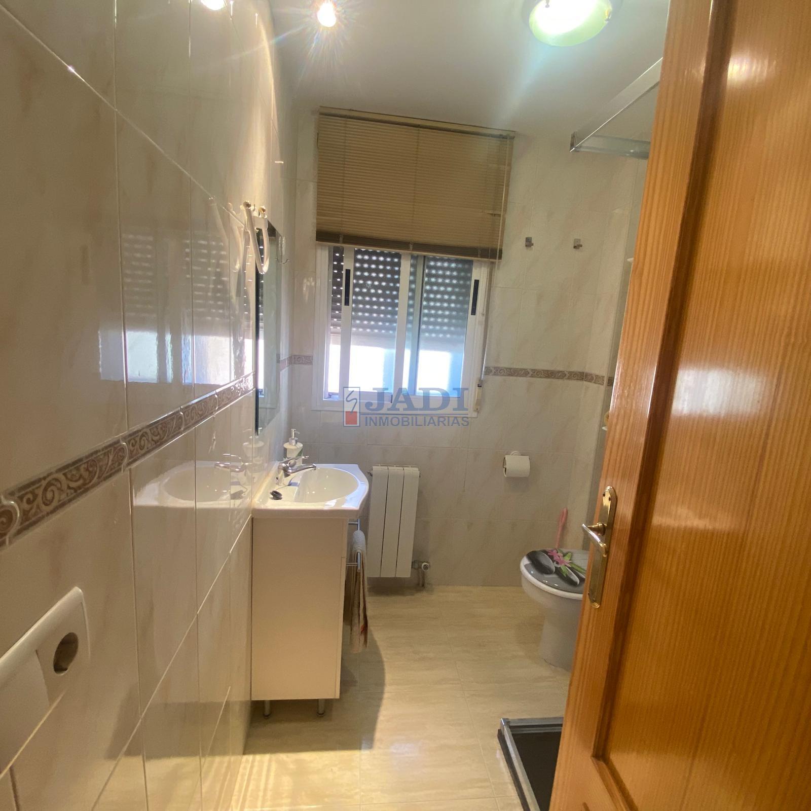 For sale of flat in Valdepeñas