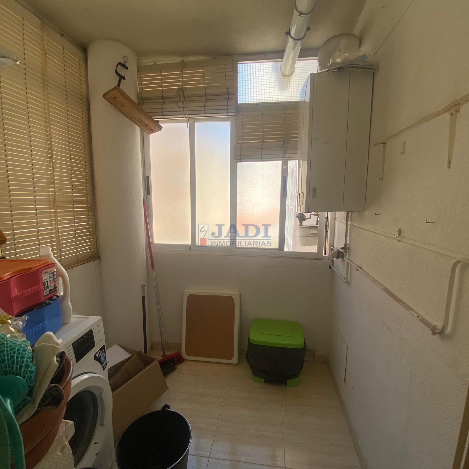 For sale of flat in Valdepeñas