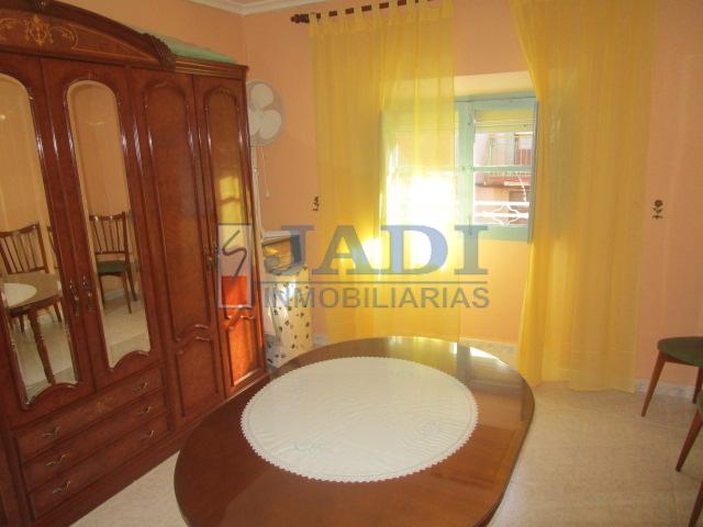 For sale of house in Valdepeñas
