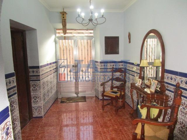 For sale of house in Valdepeñas
