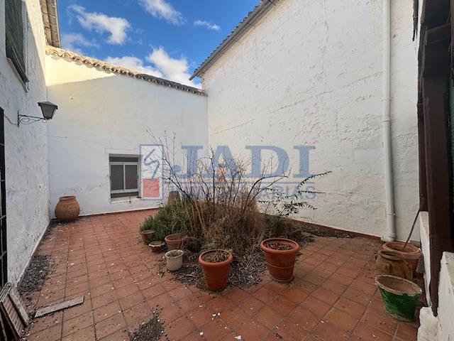 Venta de casa en Valdepeñas