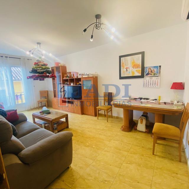 For sale of flat in Valdepeñas