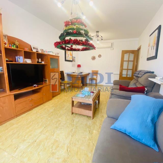 For sale of flat in Valdepeñas