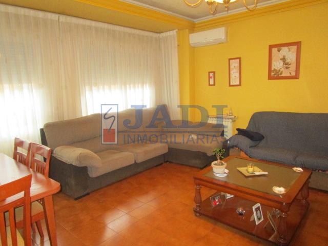Venta de casa en Valdepeñas