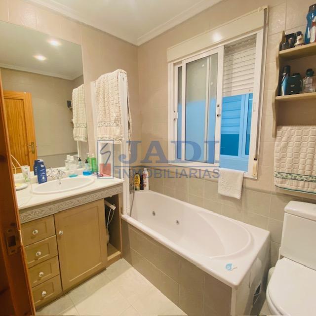 Venta de piso en Valdepeñas