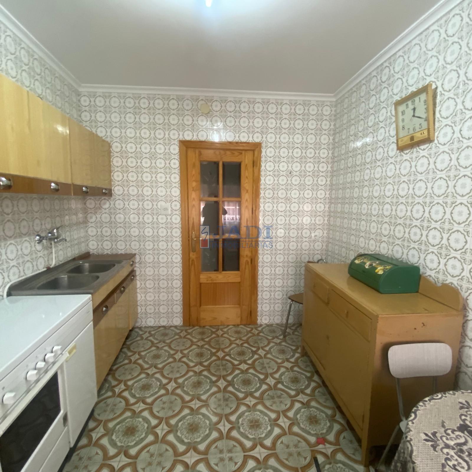 For sale of house in Valdepeñas