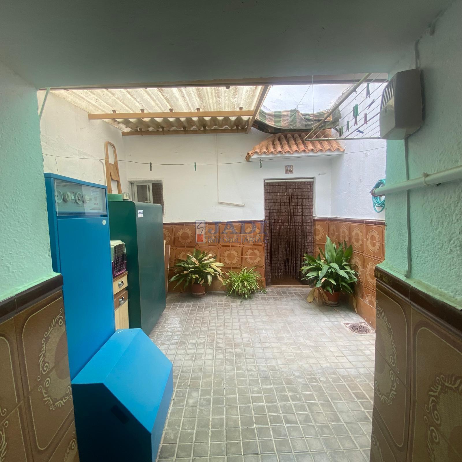 For sale of house in Valdepeñas