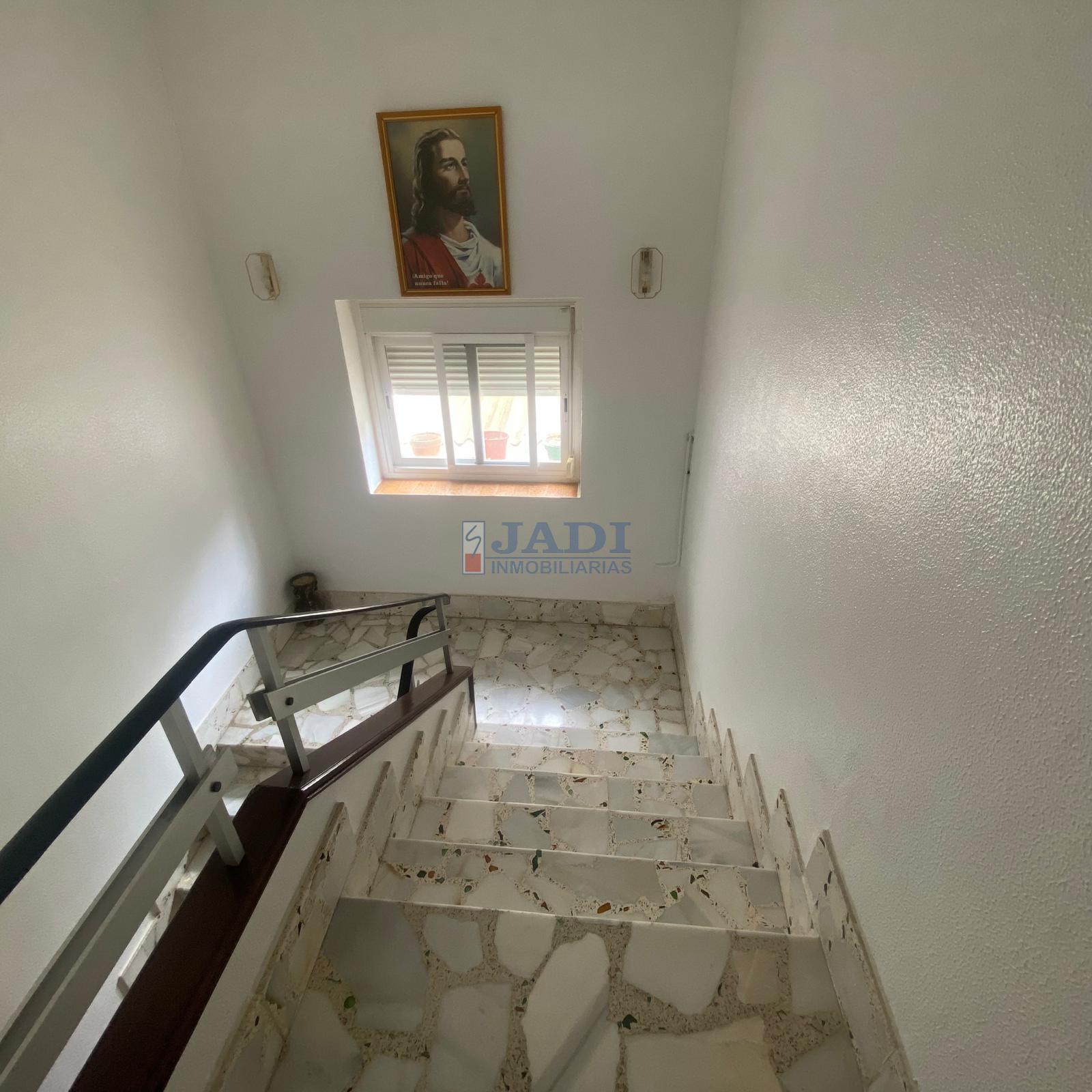 For sale of house in Valdepeñas
