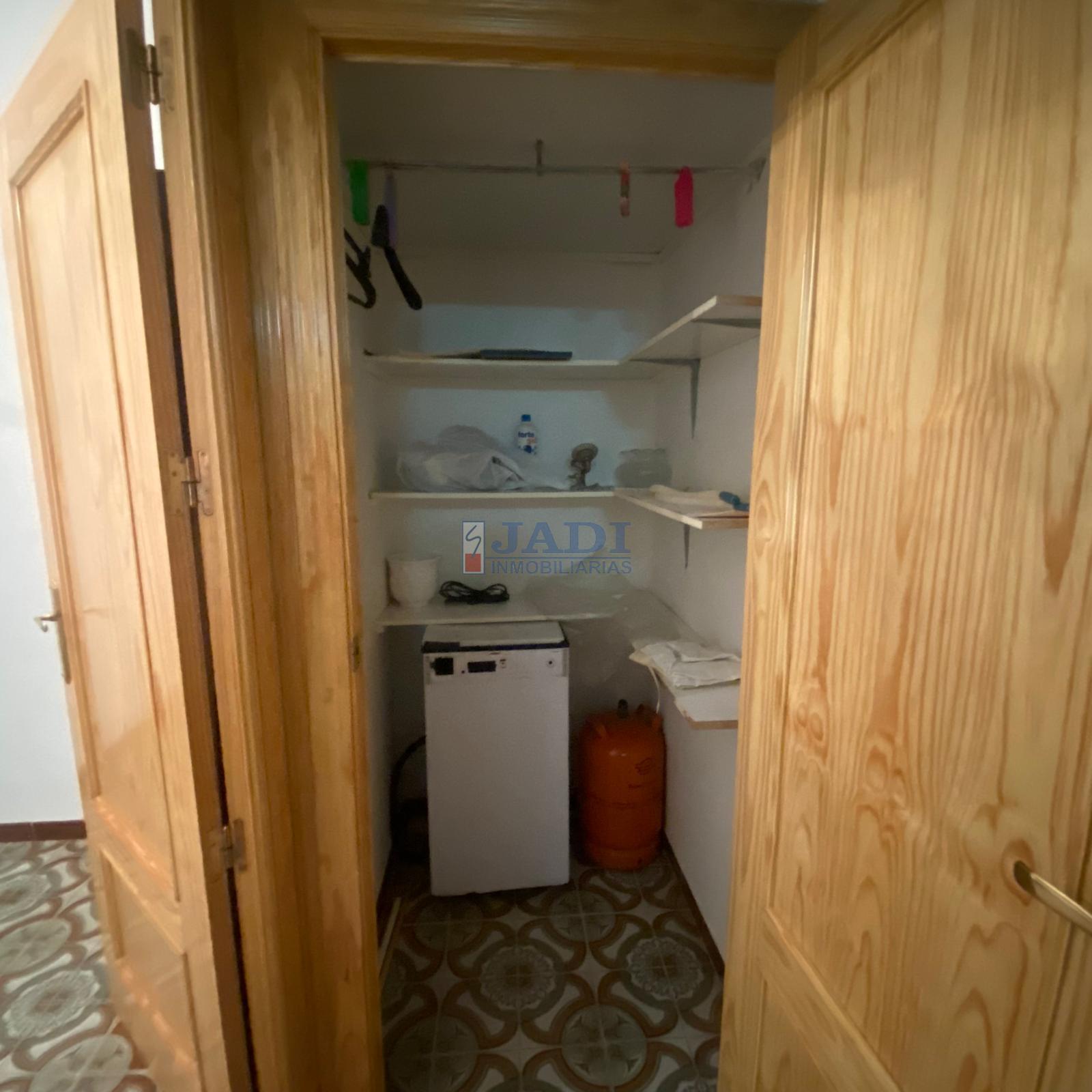 For sale of house in Valdepeñas