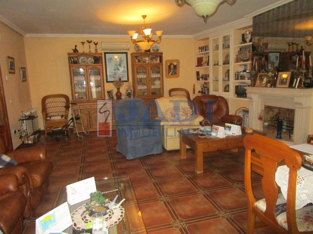 Venta de casa en Valdepeñas